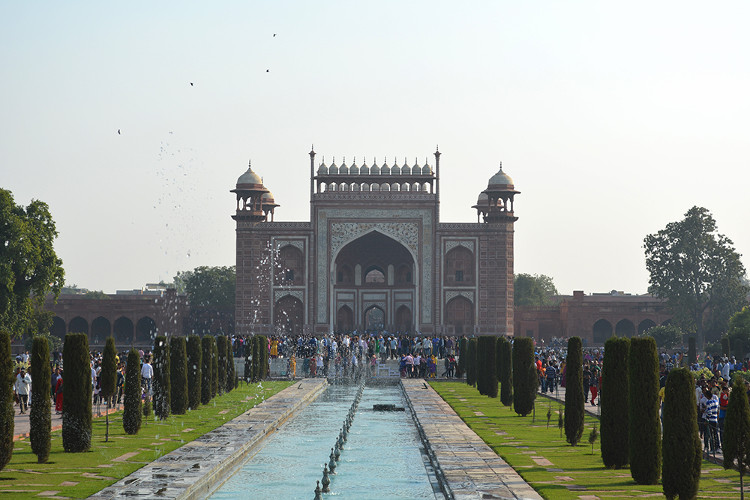 [Image: den-taj-mahal-3.jpg]