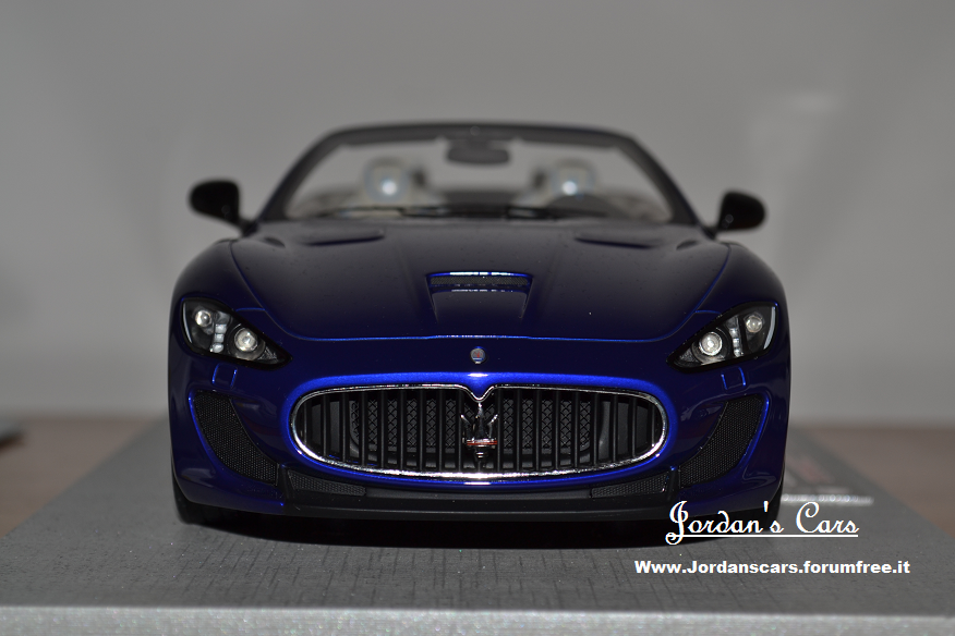 Maserati_Grancabrio_Top_a