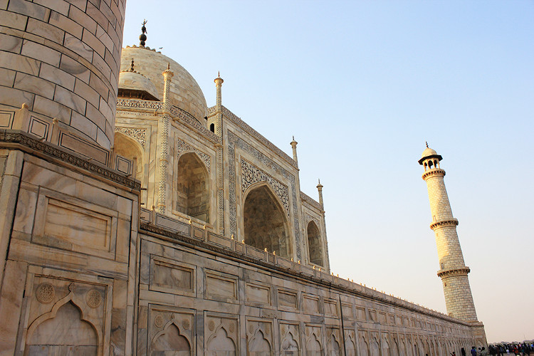 [Image: den-taj-mahal-2.jpg]