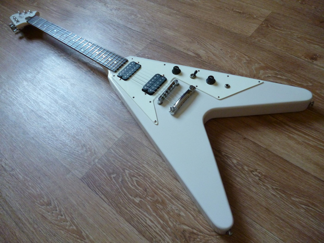 epiphone flying v 67