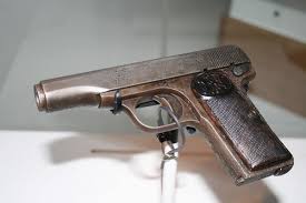 Pistola FN M1910 usada en el magnicidio