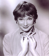 Shirley_MacLaine_b77