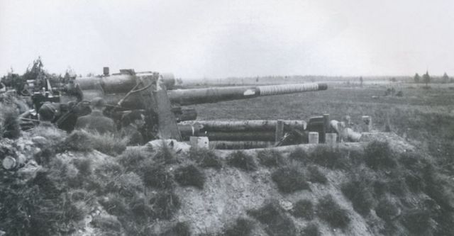 Posición defensiva de un Pak 88 mm. El número de marcas blancas en el cañón, es el número de carros de combate enemigos puesto fuera de combate por esta pieza